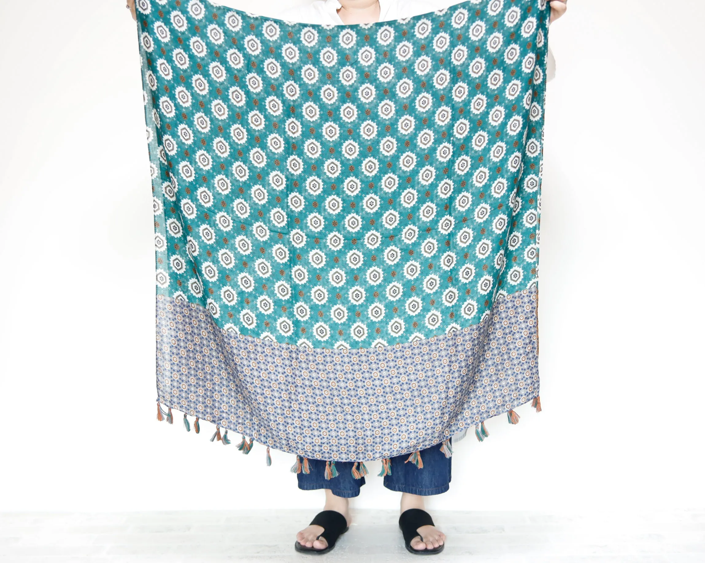 <A12G>  PRINTED  Scarf GREEN