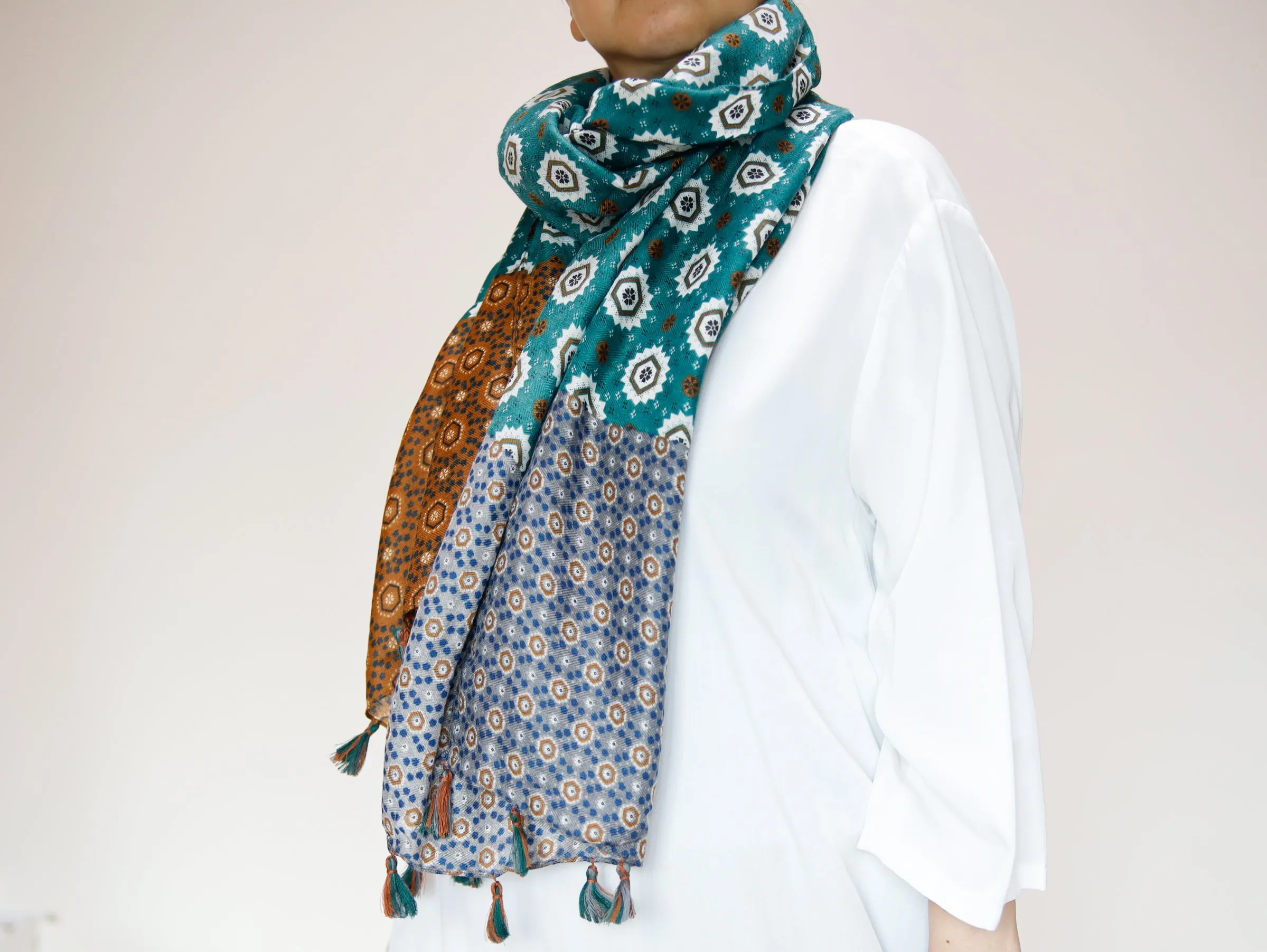 <A12G>  PRINTED  Scarf GREEN